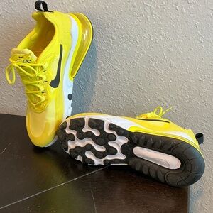 Women Nike Air Max React Opti Size 8.5